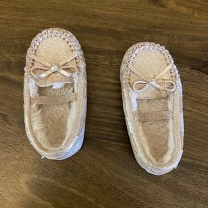 Girls gold/shimmer size 7 slippers